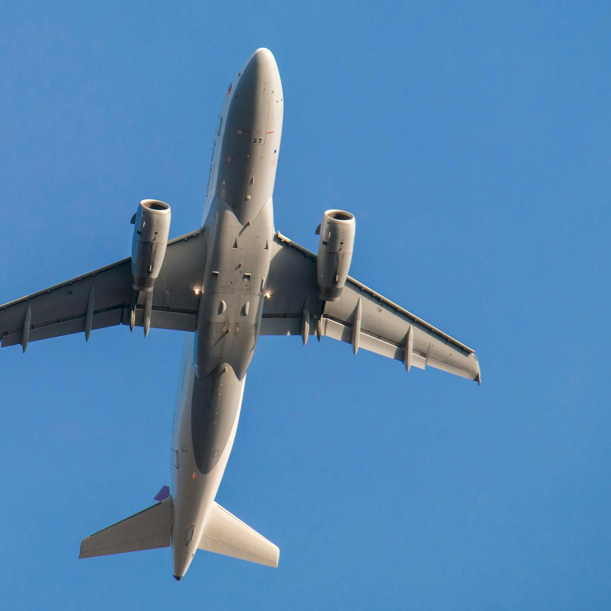 Zelatonin and jet lag